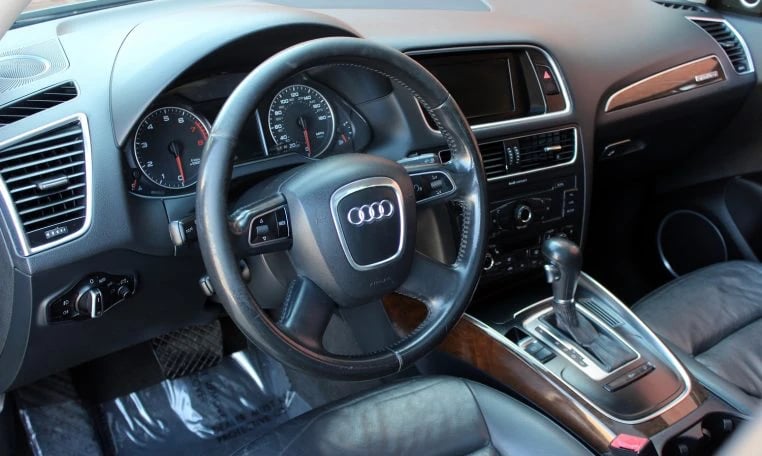 Alquila un coche en Tirana