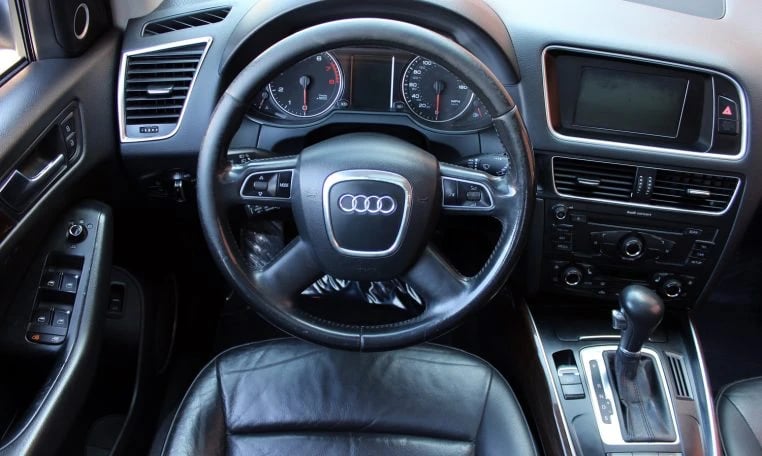 Alquila un coche en Tirana