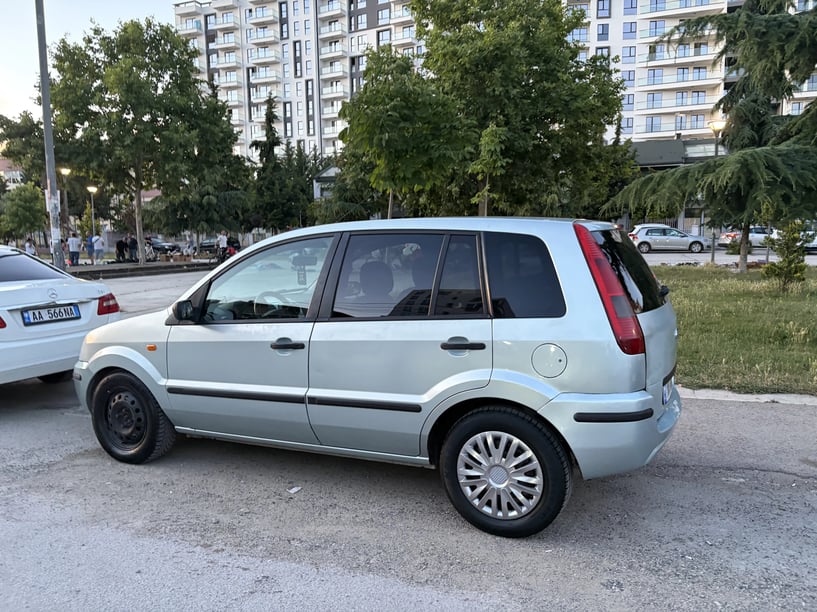 Rent a car in Tirana