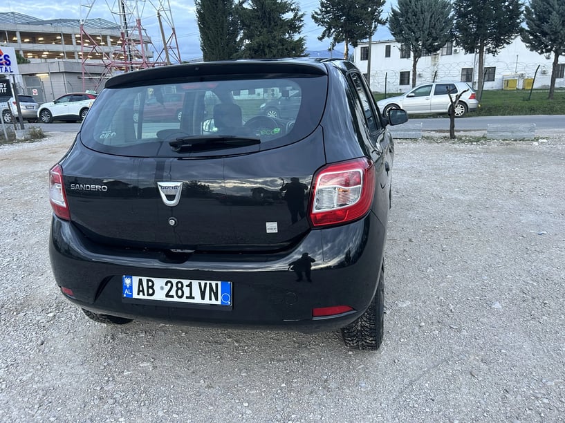 Louer une voiture à Tirana