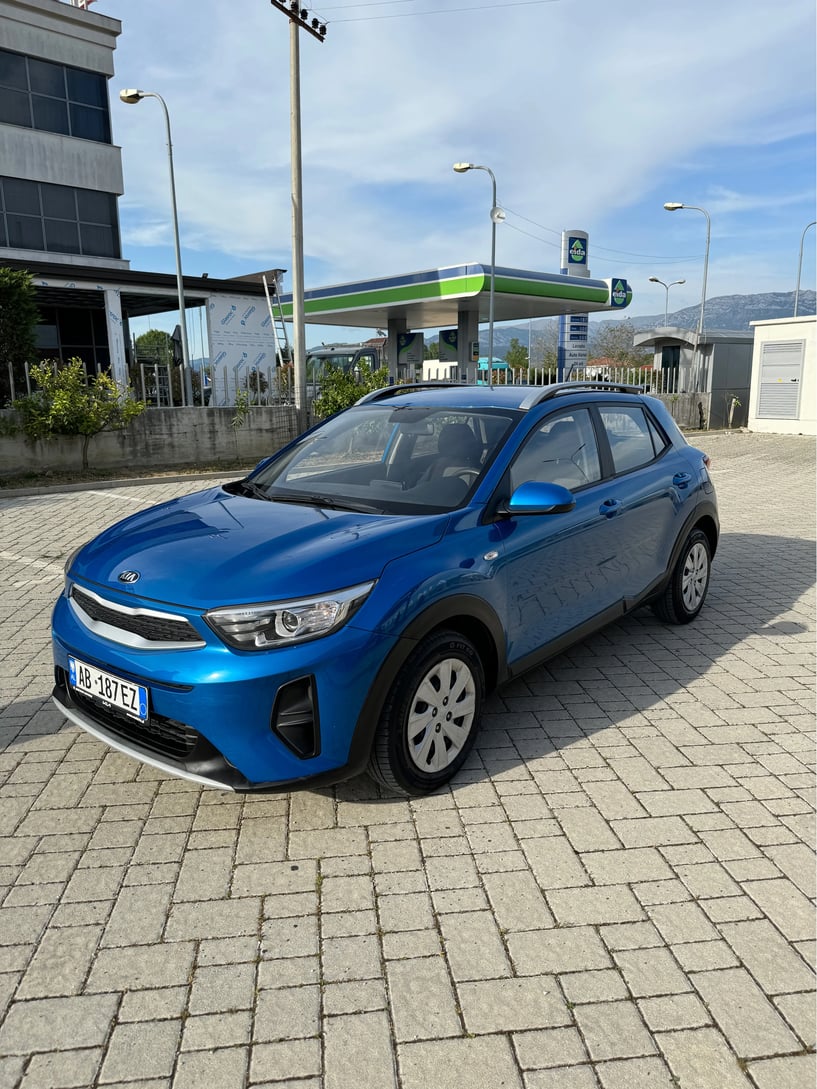 Alquila un coche en Tirana