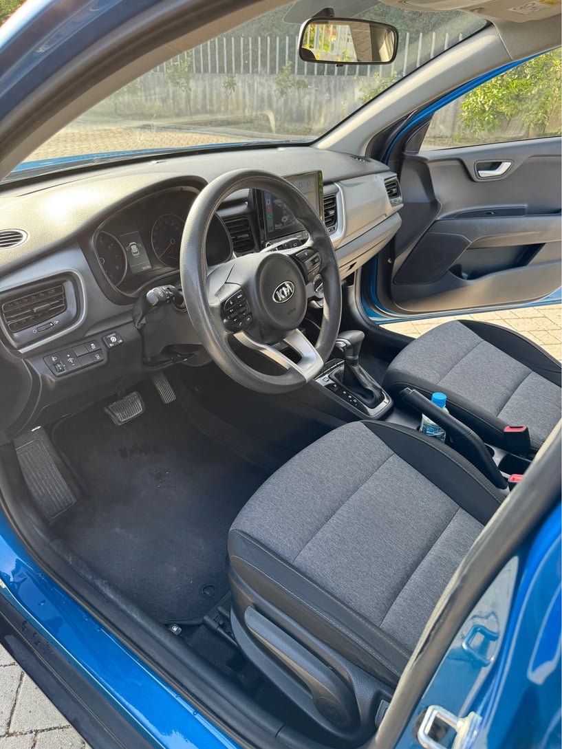 Alquila un coche en Tirana