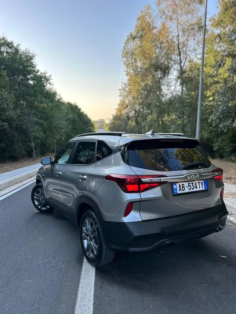 Rent a car in Tirana