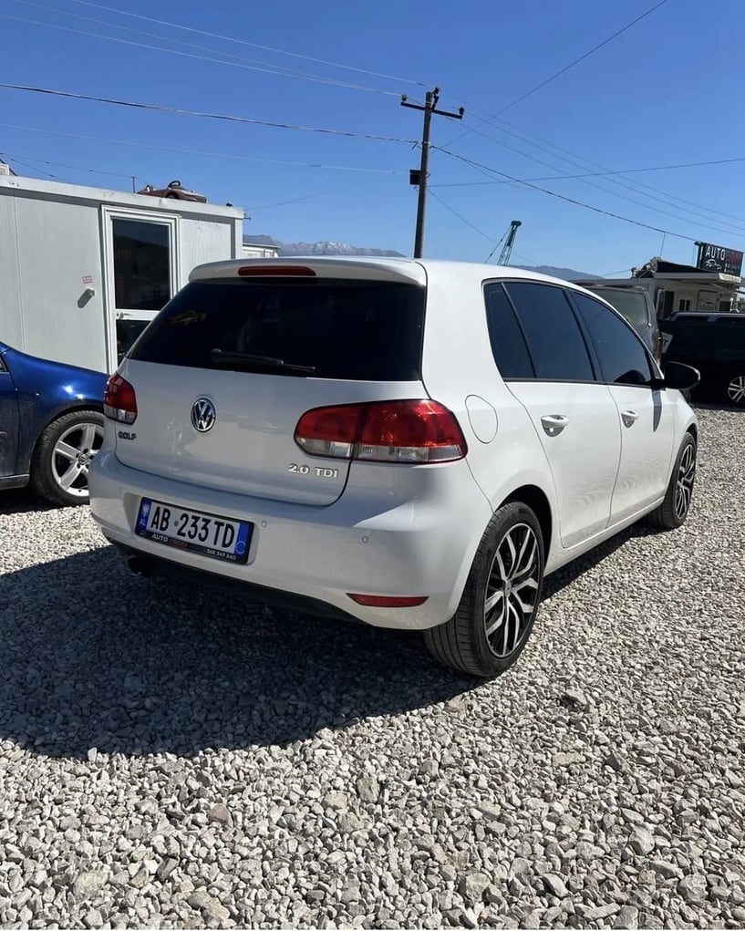 Rent a car in Tirana