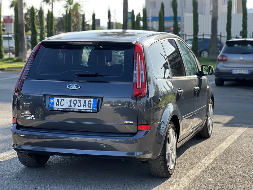 Wynajmij samochód w Durrës