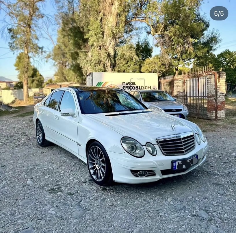 Rent a car in Tirana