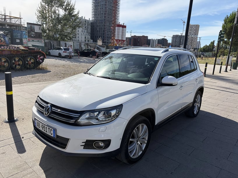 Rent a car in Tirana