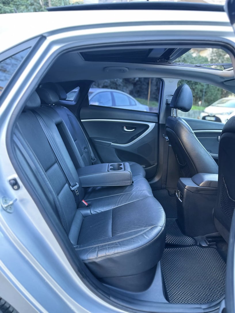 Rent a car in Tirana