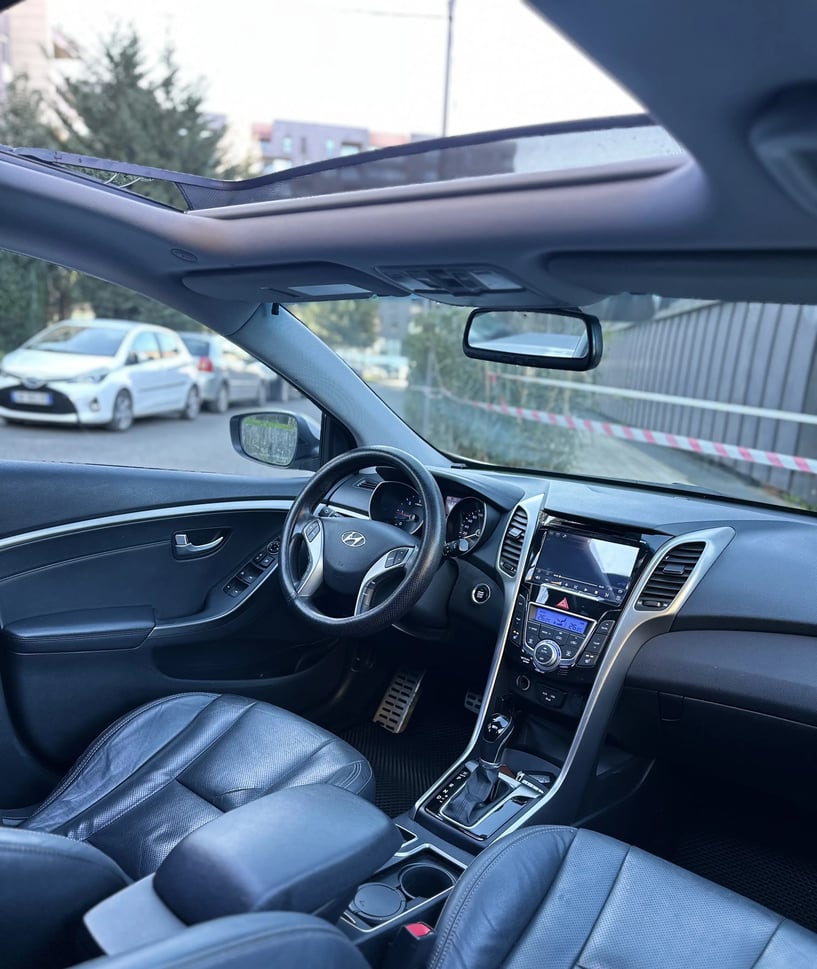 Rent a car in Tirana