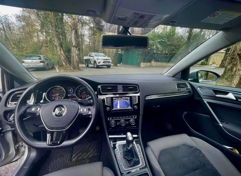 Louer une voiture à Tirana