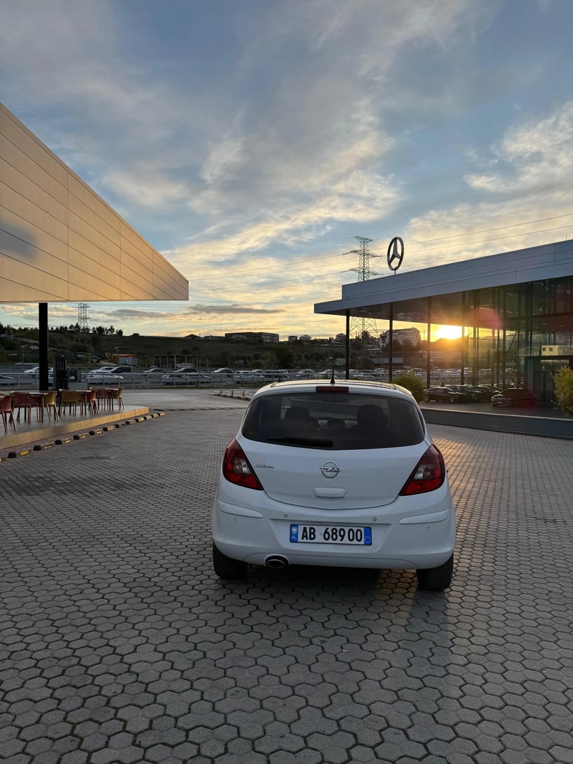 Louer une voiture à Tirana