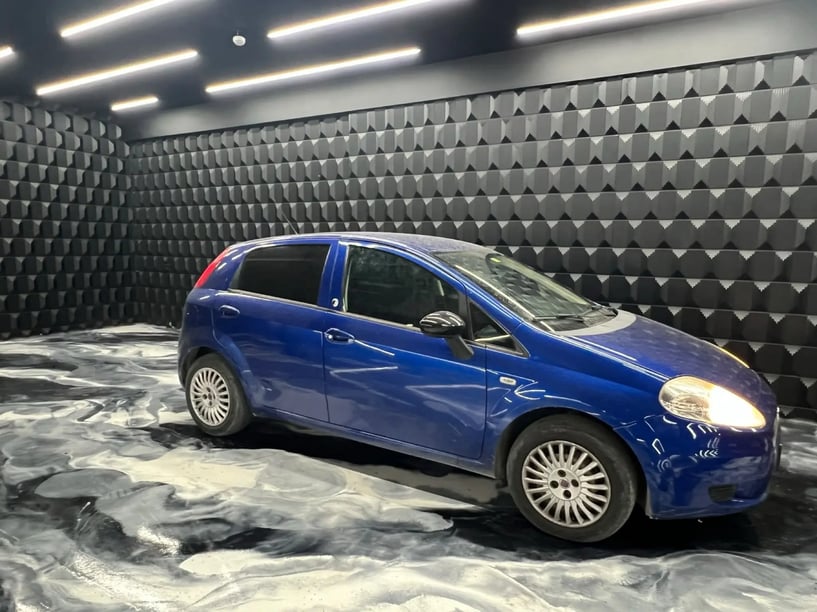 Alquila un coche en Tirana