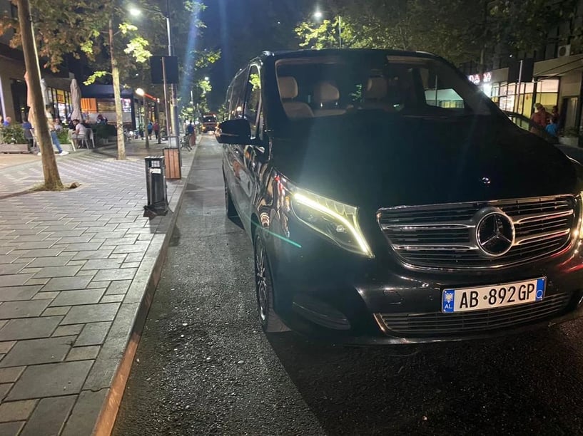 Louer une voiture à Tirana