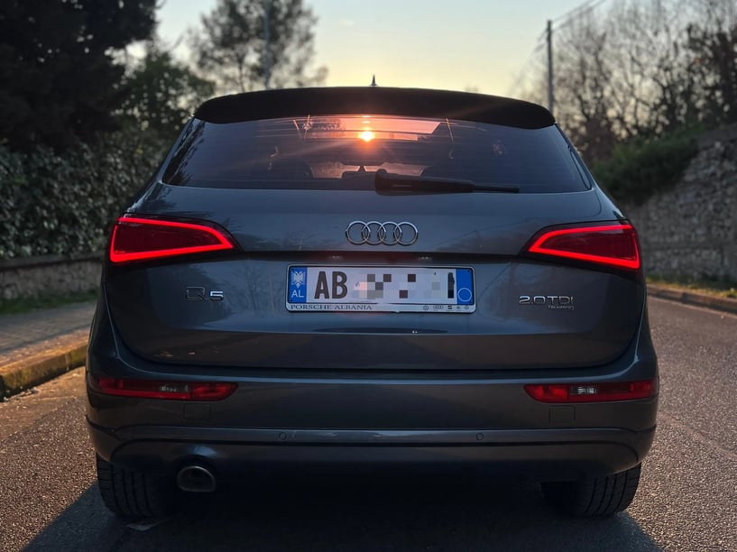 Rent a car in Tirana