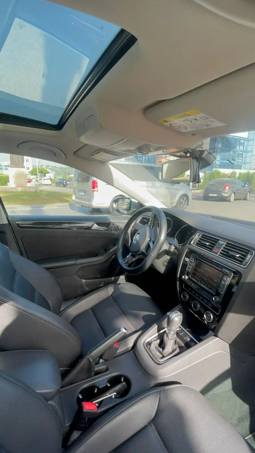 Wynajmij samochód w Tirana