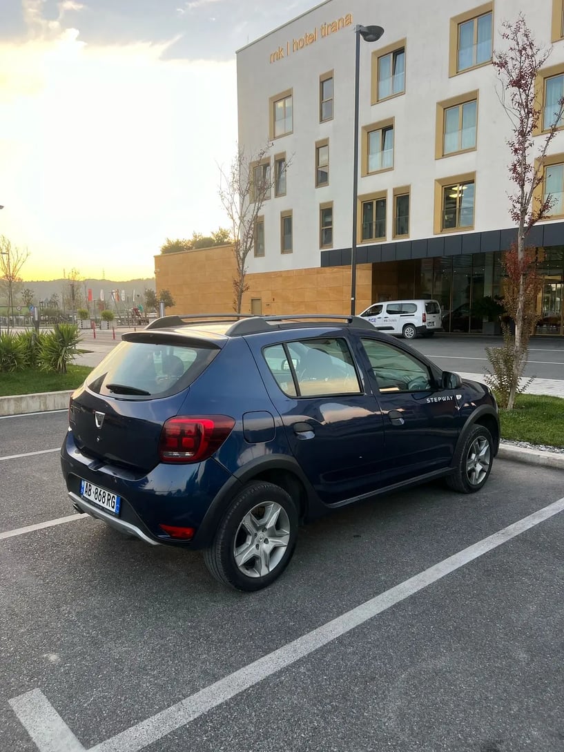 Louer une voiture à Tirana