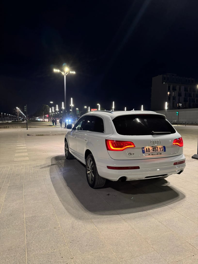 Wynajmij samochód w Tirana