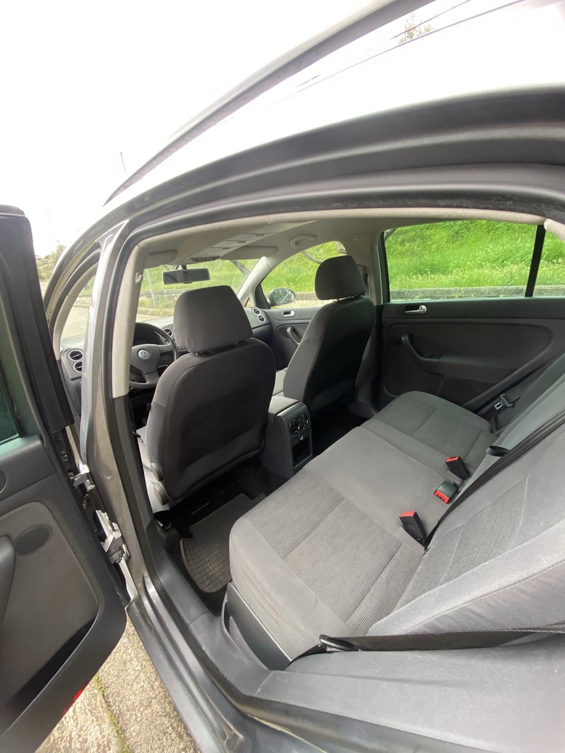 Alquila un coche en Tirana