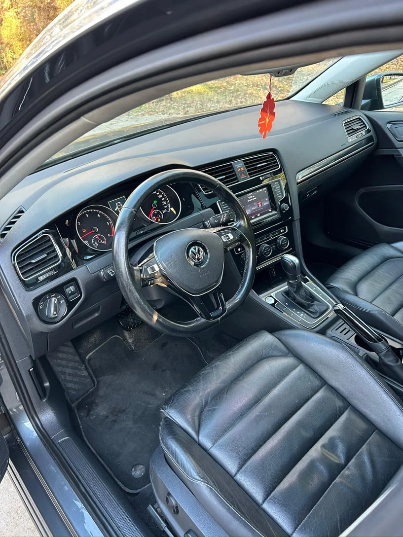Rent a car in Tirana
