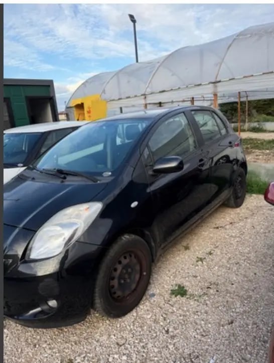 Merrni me qira një makinë në Tirana