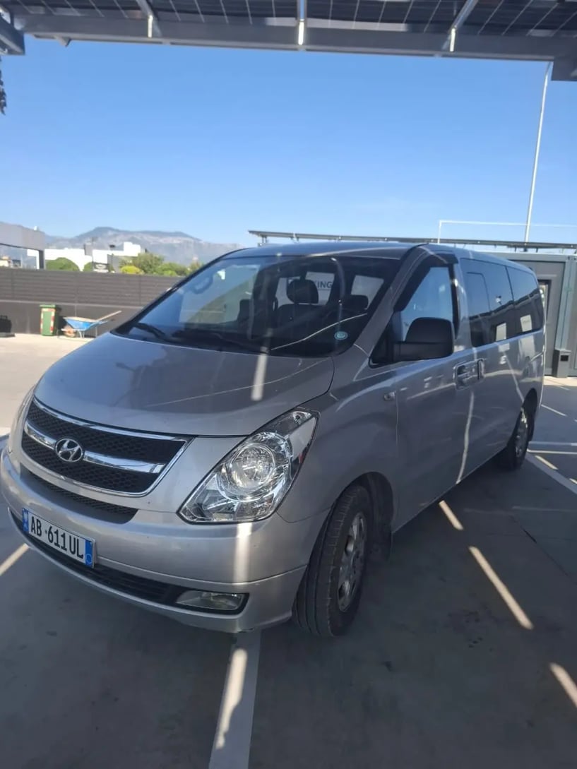 Louer une voiture à Tirana