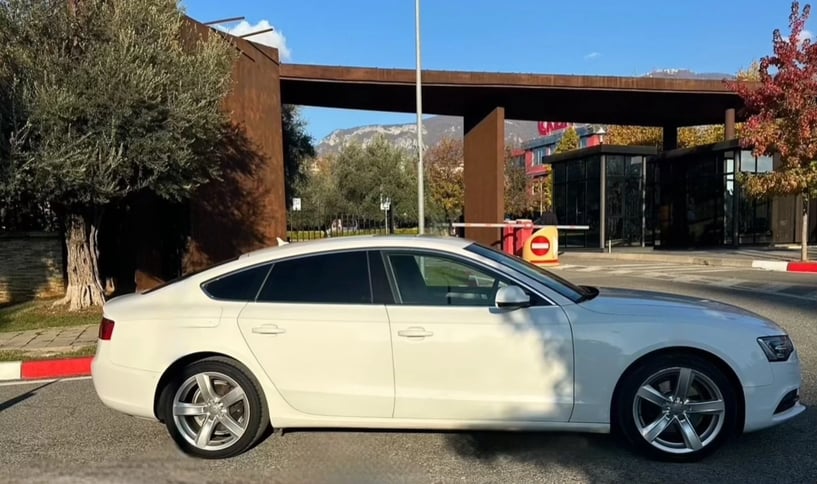 Auto mieten in Tirana