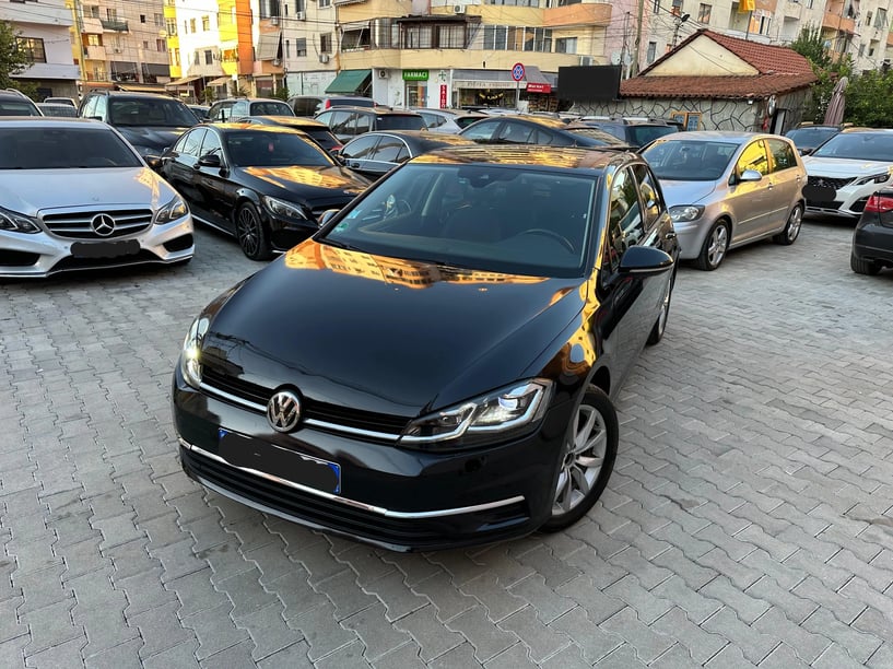 Rent a car in Tirana