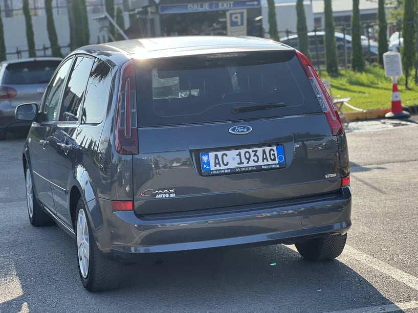 Wynajmij samochód w Durrës