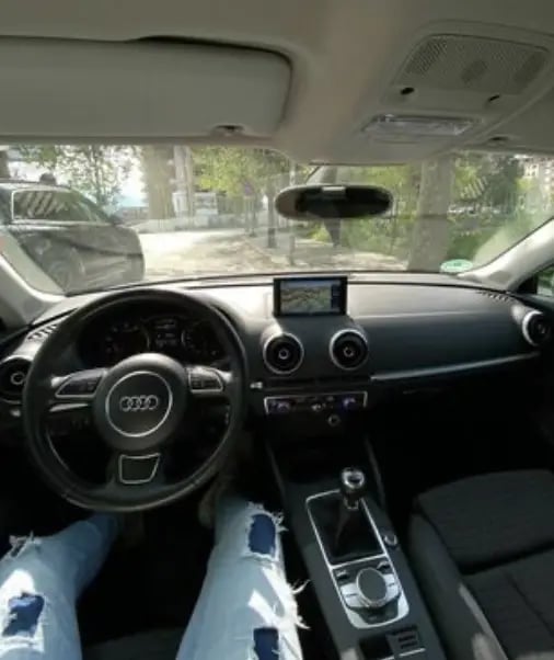 Noleggia un'auto a Tirana