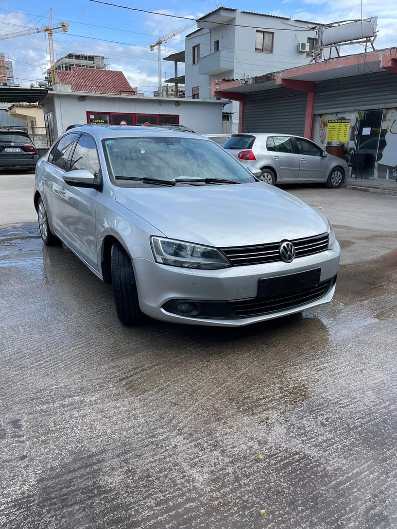 Louer une voiture à Tirana