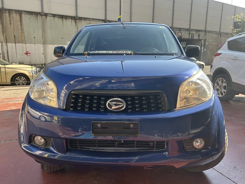 Noleggia un'auto a Tirana