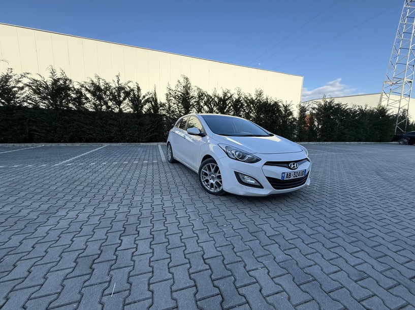 Rent a car in Tirana