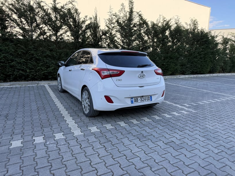 Rent a car in Tirana