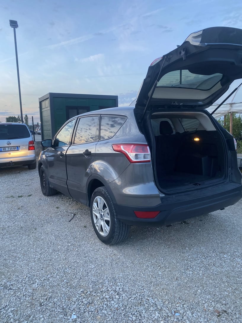 Rent a car in Tirana