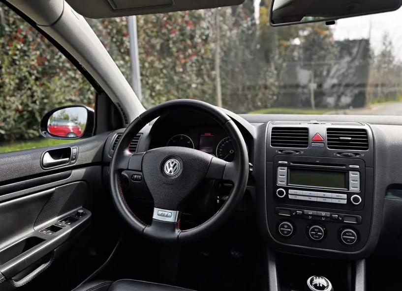 Rent a car in Tirana