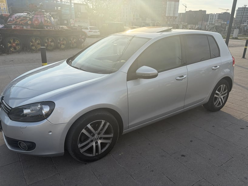 Rent a car in Tirana