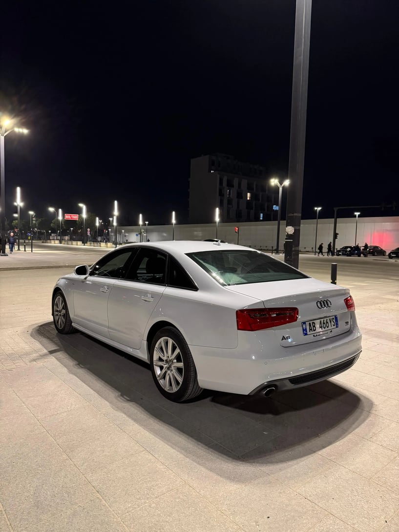 Wynajmij samochód w Tirana