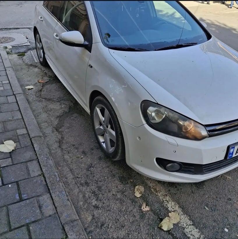 Rent a car in Tirana