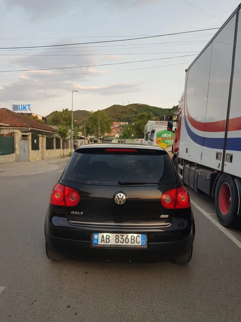 Louer une voiture à Tirana
