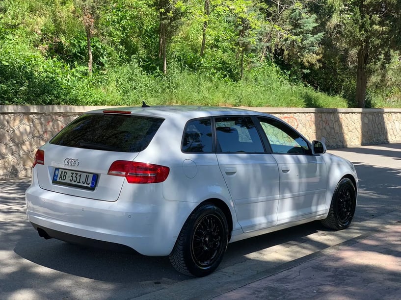 Auto mieten in Tirana