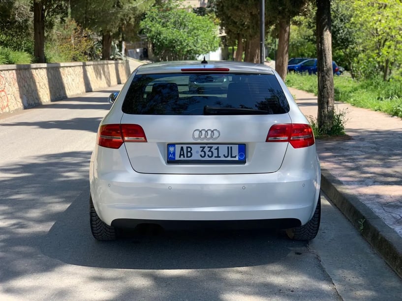 Auto mieten in Tirana
