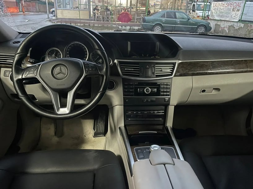 Louer une voiture à Tirana