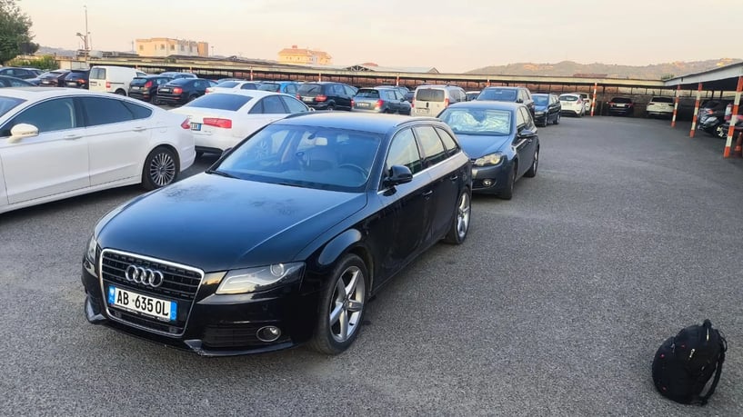 Merrni me qira një makinë në Tirana