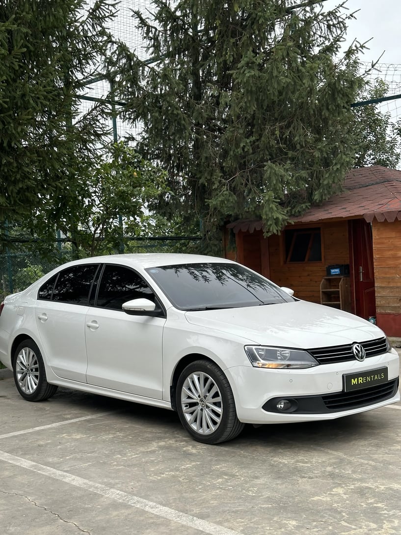 Merrni me qira një makinë në Elbasan