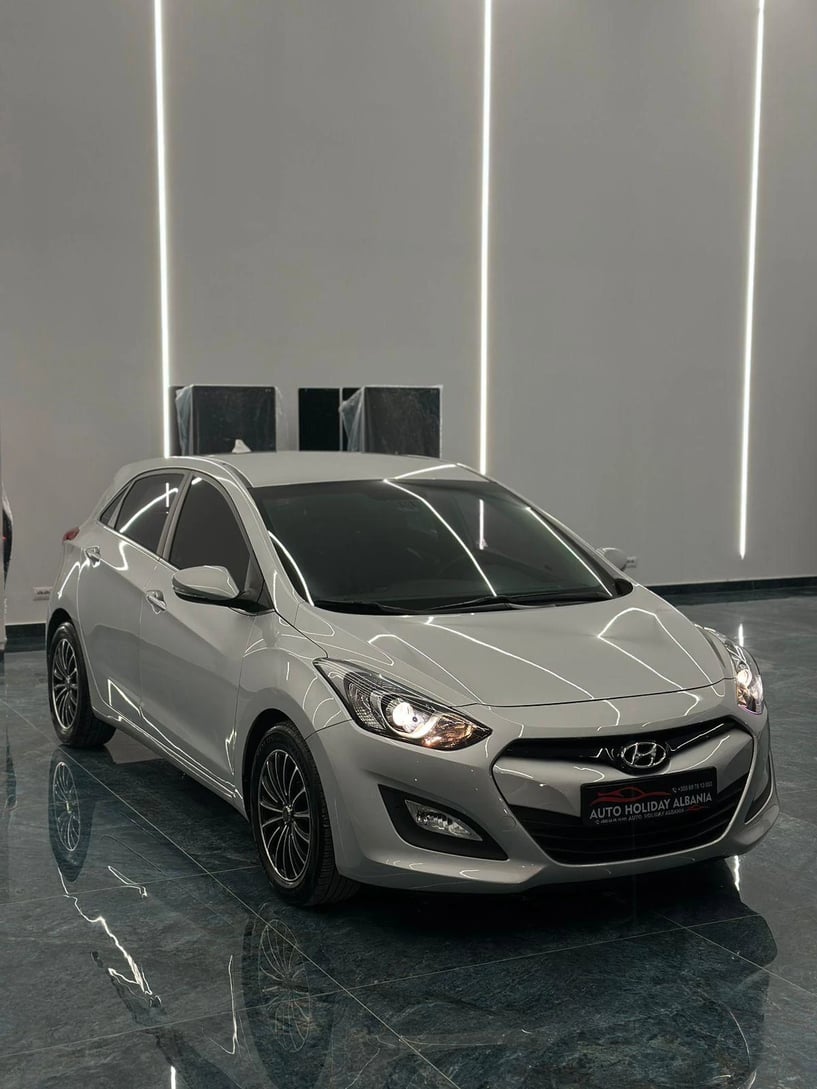 Wynajmij samochód w Tirana