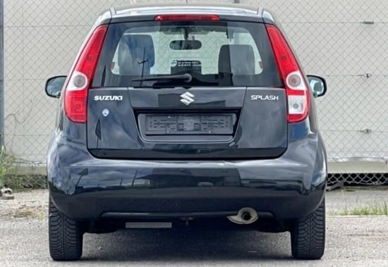 Alquila un coche en Tirana