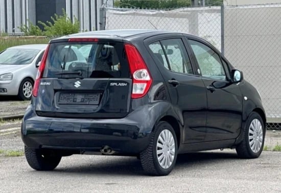 Alquila un coche en Tirana