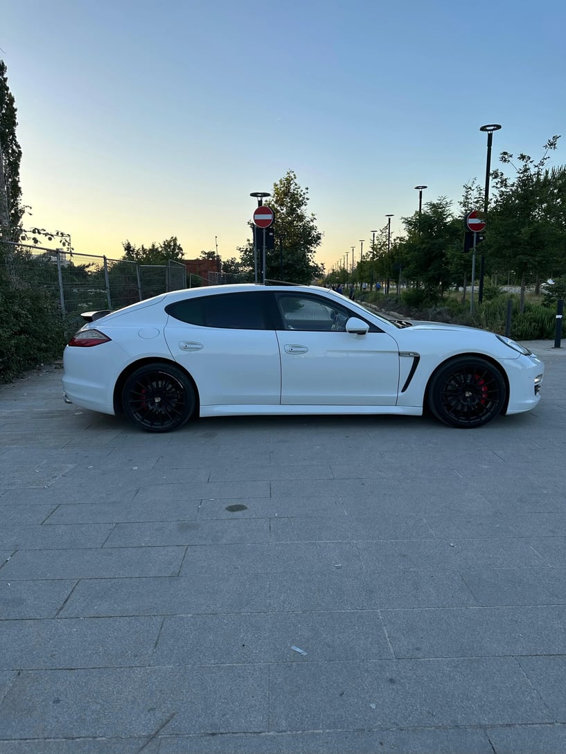Auto mieten in Tirana