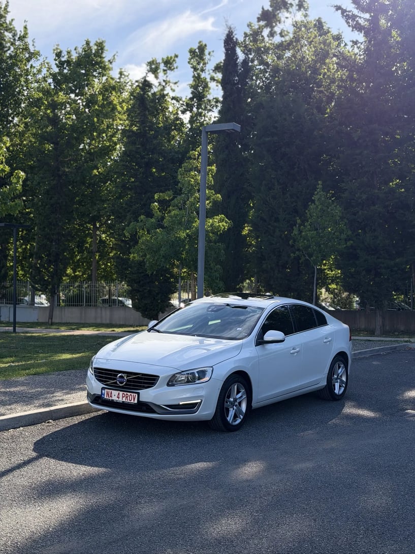 Louer une voiture à Tirana