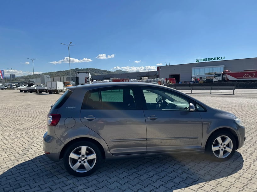Louer une voiture à Tirana